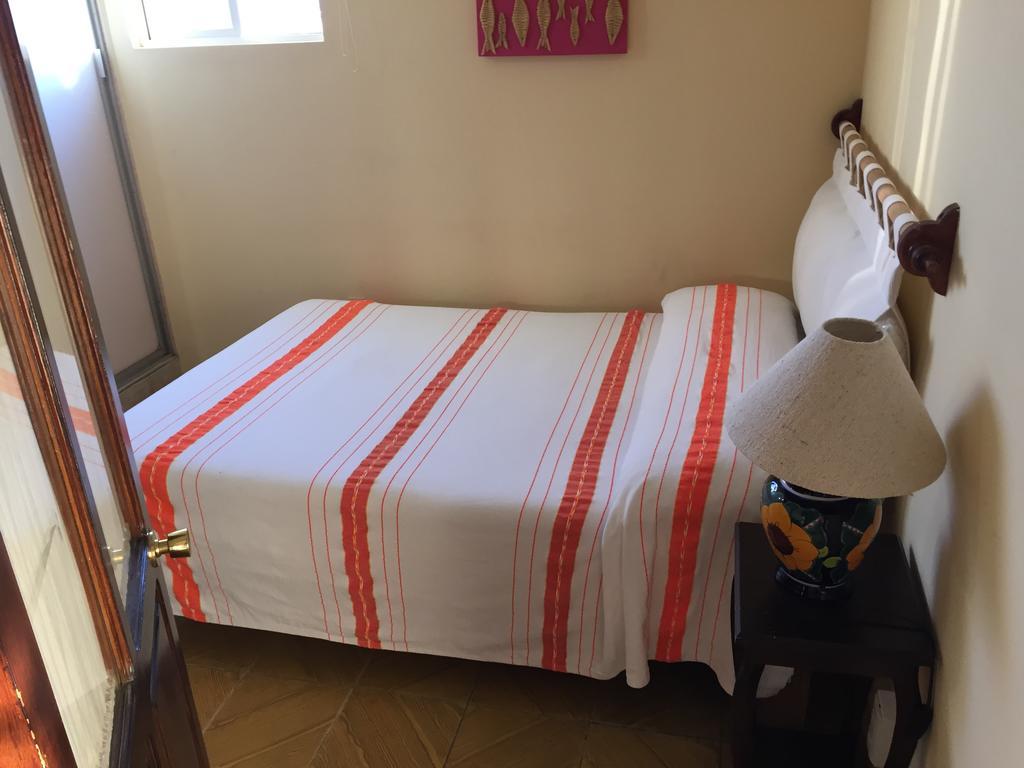 Hostal Casa Castillo Морелия Номер фото