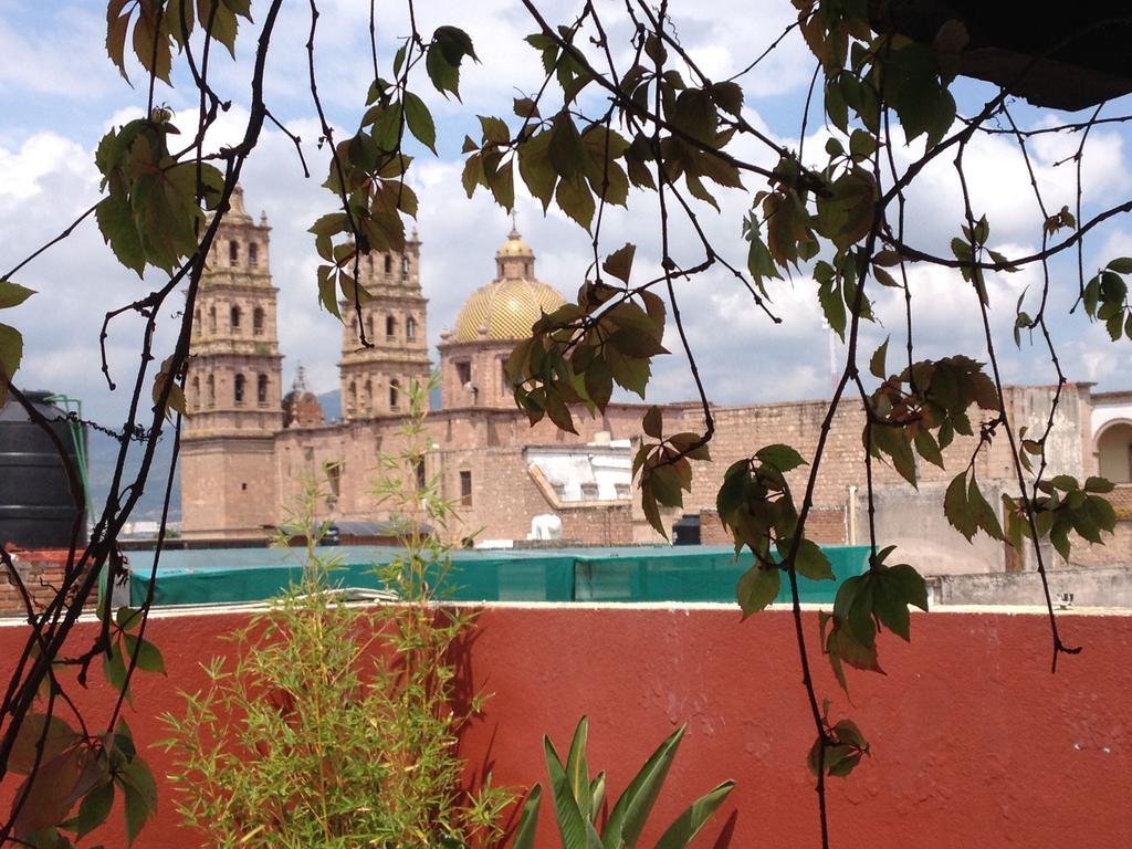 Hostal Casa Castillo Морелия Экстерьер фото